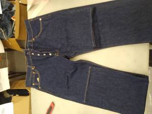 lot 30383 image: Womans Jeans