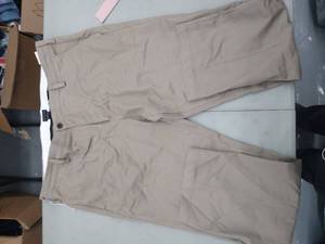 lot 30385 image: Mens Khakis
