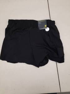lot 30403 image: Womens Shorts.