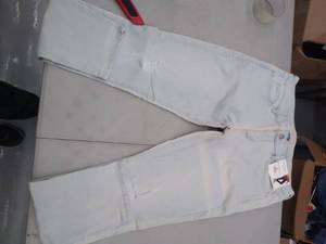 lot 30412 image: Womans Jeans