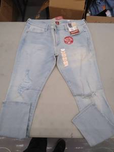 lot 30420 image: Womans Jeans