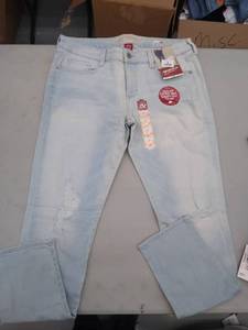 lot 30421 image: Womens Jeans