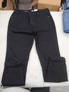 lot 30435 image: Womans Pants
