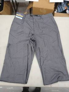 lot 30458 image: Men Dress Pants