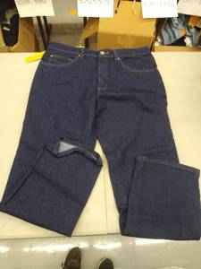 lot 30470 image: Mens Jeans