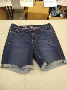 lot 30480 image: Womans Shorts