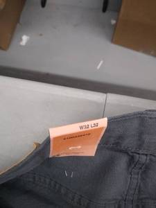lot 30483 image: Womans Jeans