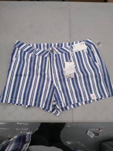lot 30495 image: Womans Shorts