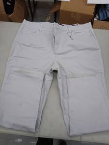 lot 30504 image: Womans Pants