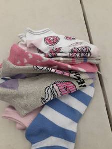 lot 29974 image: 6pk girls sox
