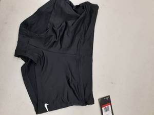 lot 30408 image: Nike Womens shorts