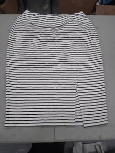 lot 30516 image: Womans Skirt