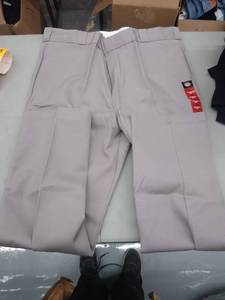 lot 30547 image: Mens Pants