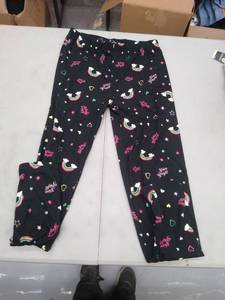 lot 30560 image: Girls Pants