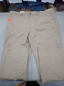 lot 30591 image: Mens Khakis