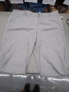 lot 30594 image: Womans Pants