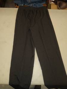 lot 30604 image: Boys Dress Pants