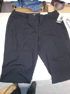 lot 30606 image: Womans Dress Pants