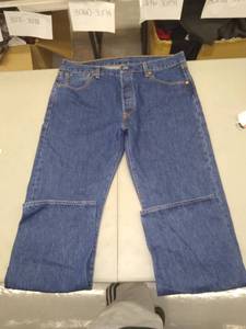 lot 30610 image: Mens Jeans