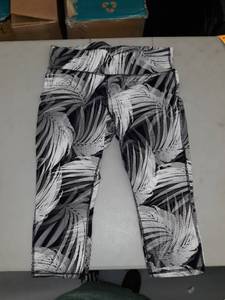 lot 30643 image: Womans Leggings