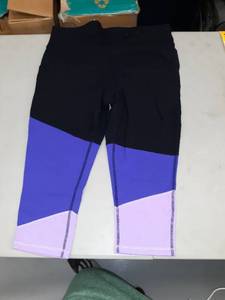 lot 30644 image: Womans Leggings