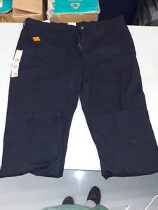lot 30647 image: Mens Pants