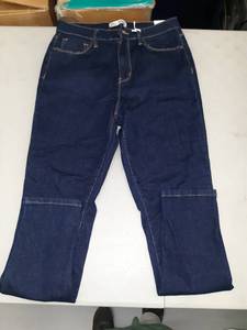 lot 30650 image: Womens Jeans