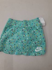 lot 30669 image: Girls Nike shorts