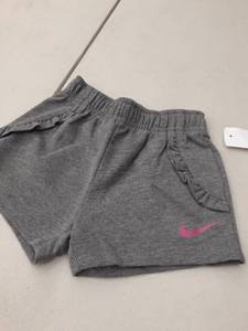 lot 30684 image: Girls shorts