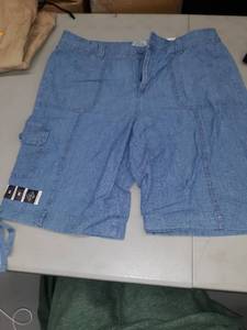 lot 30726 image: Womans Shorts