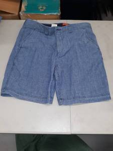 lot 30736 image: Shorts