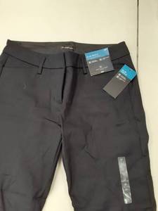 lot 30747 image: Womens pants