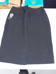 lot 30784 image: Womans Skirt