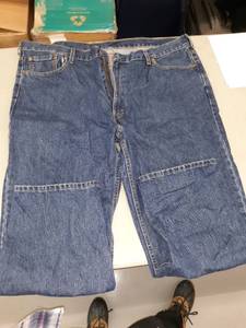 lot 30789 image: Mens Jeans