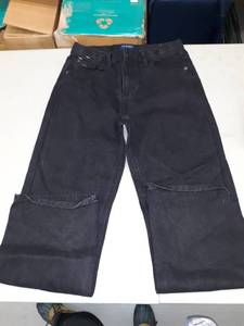 lot 30798 image: Jeans