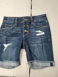 lot 30801 image: girls shorts