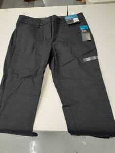 lot 30815 image: Womens pants