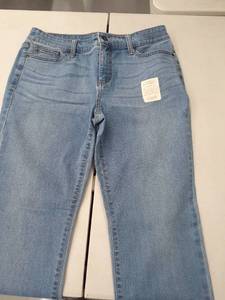 lot 30819 image: Womens pants