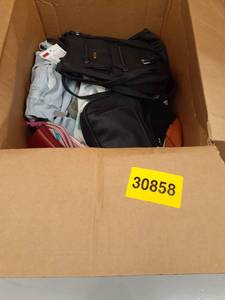 lot 30858 image: miscellaneous box
