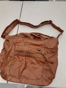 lot 33556 image: Bueno purse