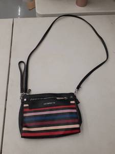 lot 33573 image: Liz Claiborne purse
