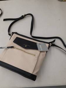 lot 33585 image: Liz Claiborne Crossbody