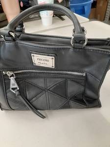 lot 33595 image: Nicole Miller purse