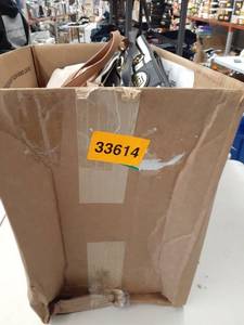 lot 33614 image: miscellaneous box