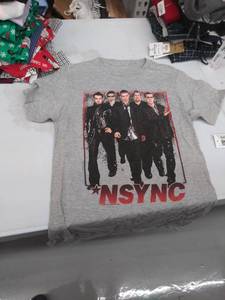 lot 33643 image: small t shirt