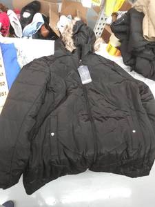 lot 33648 image: womens 2x coat
