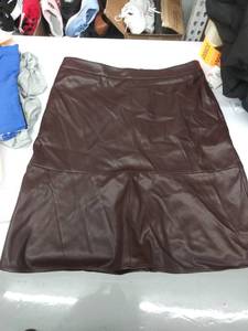 lot 33649 image: womens 14 skirt