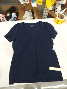 lot 33654 image: womens large top