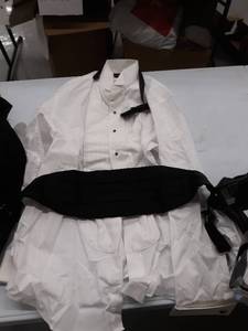 lot 33665 image: Mens large shirt Stained