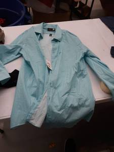 lot 33675 image: Mens shirt large